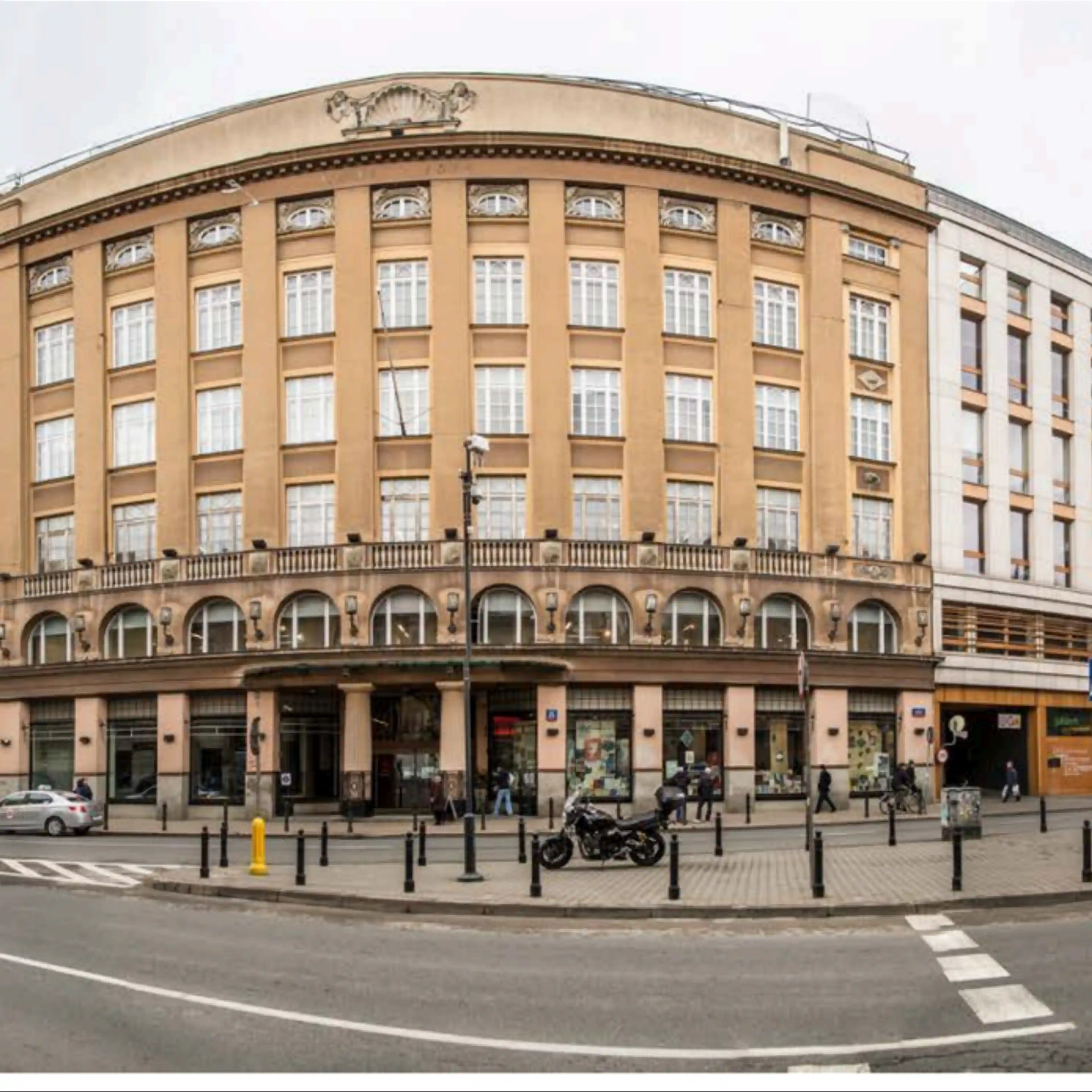 Dom Towarowy Braci Jabłkowskich, Bracka 25, Warsaw, Centrum