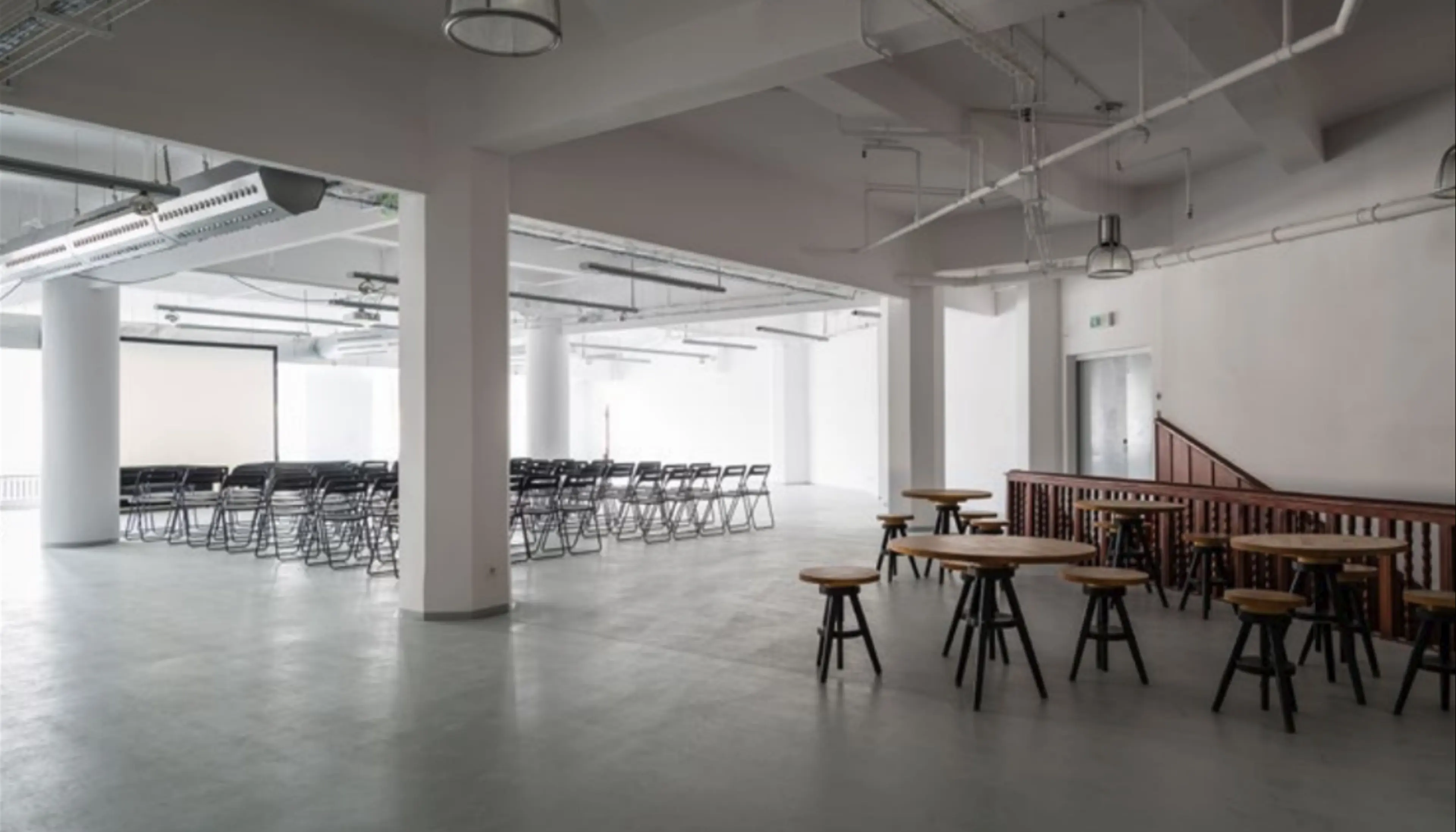 Dom Towarowy Braci Jabłkowskich - Biura serwisowane, Bracka 25, Warszawa, Centrum