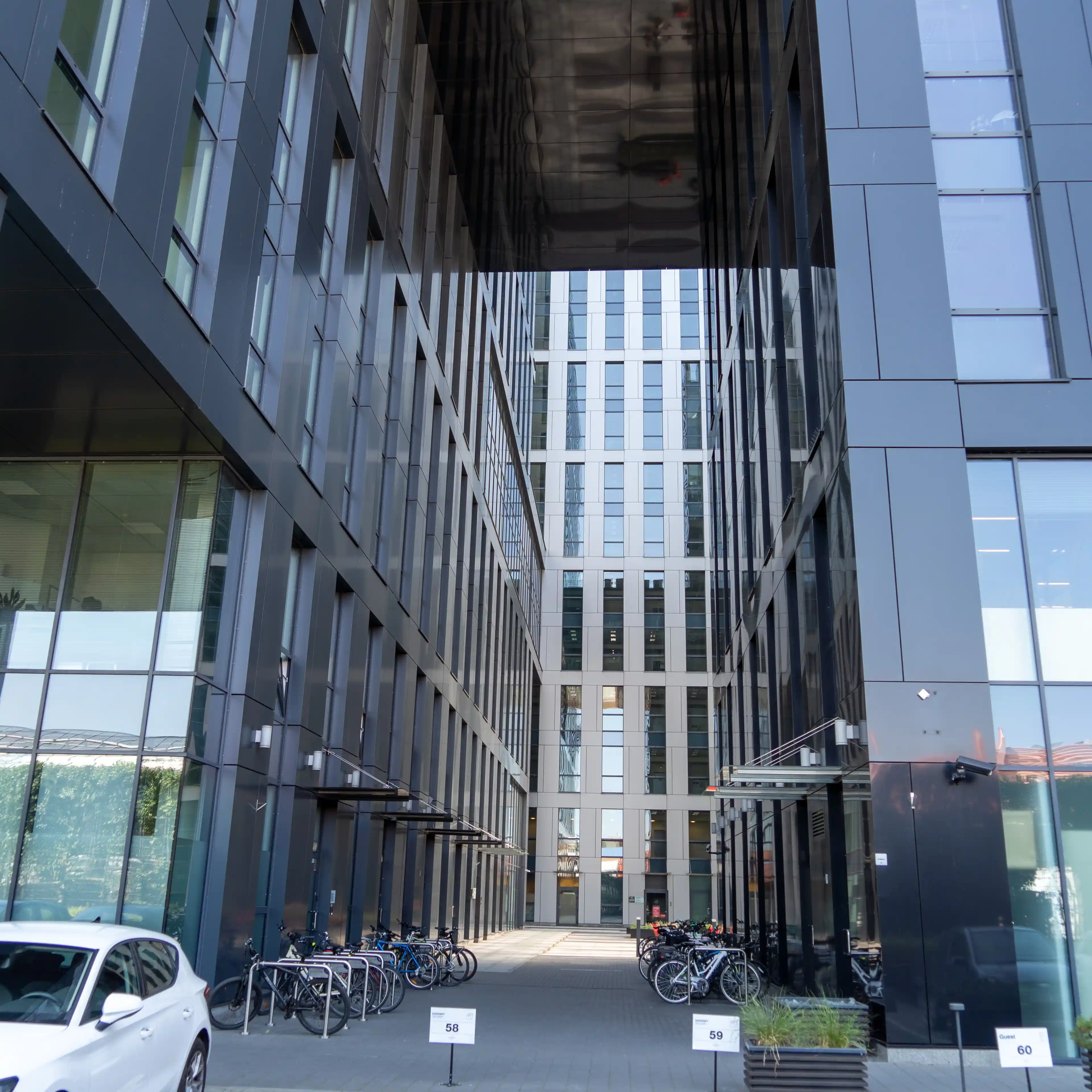 Quattro Business Park C, Bora Komorowskiego 25, Kraków, Północny Wschód