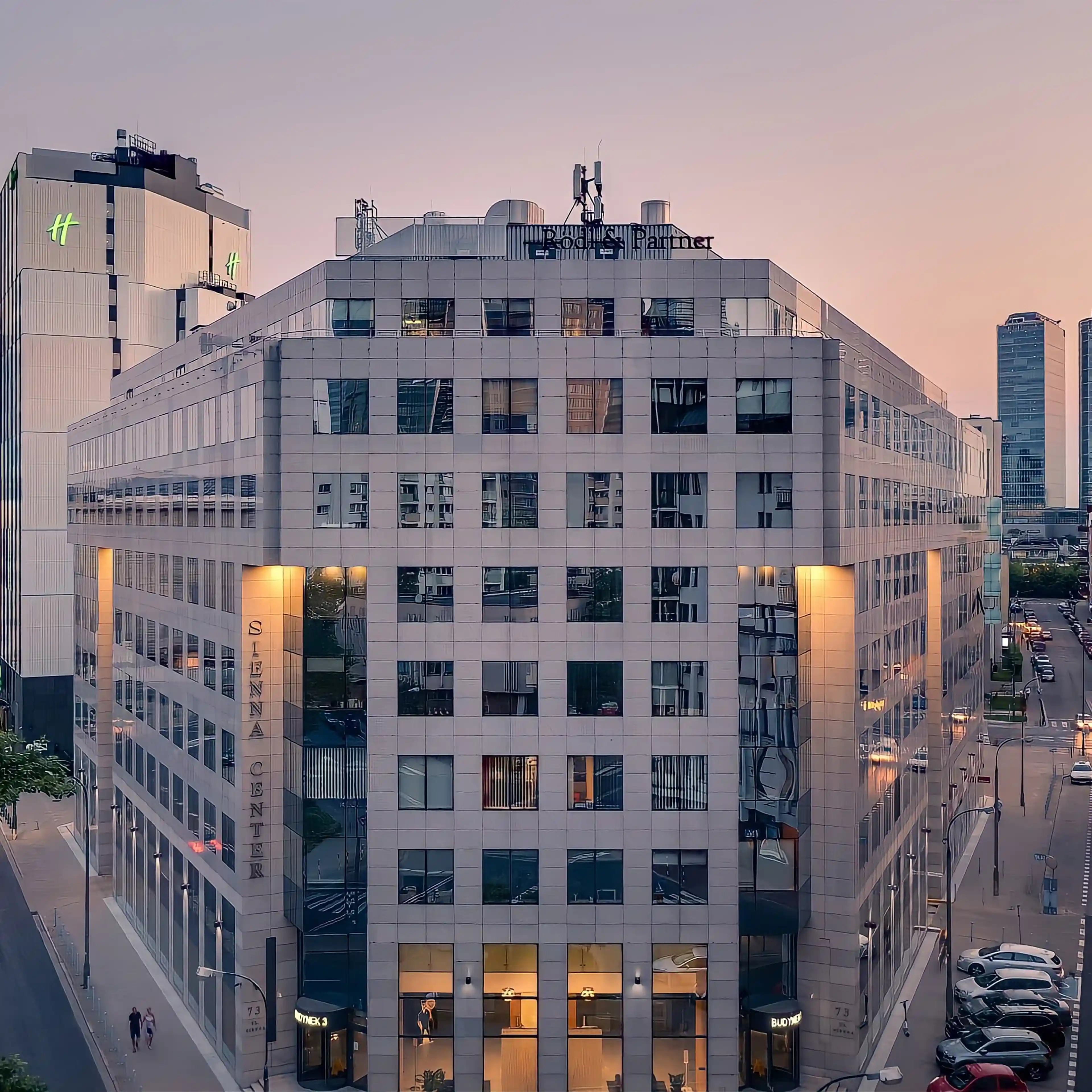 Sienna Center - Biura serwisowane, Sienna 75, Warszawa, Wola