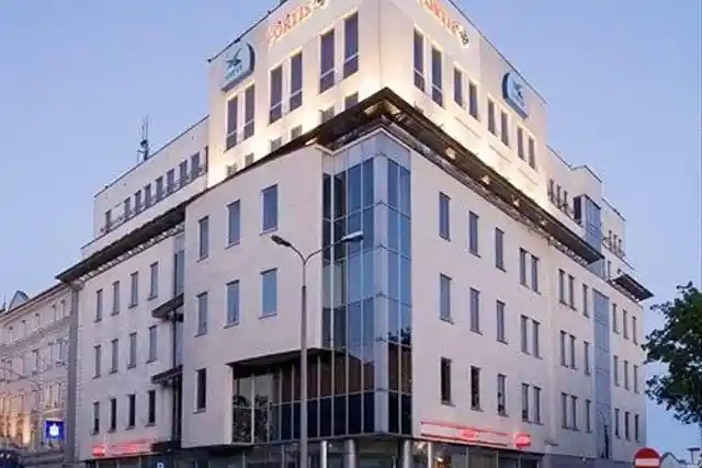 Dwór Hamburski, Wierzbięcice 1, Poznań, Wilda