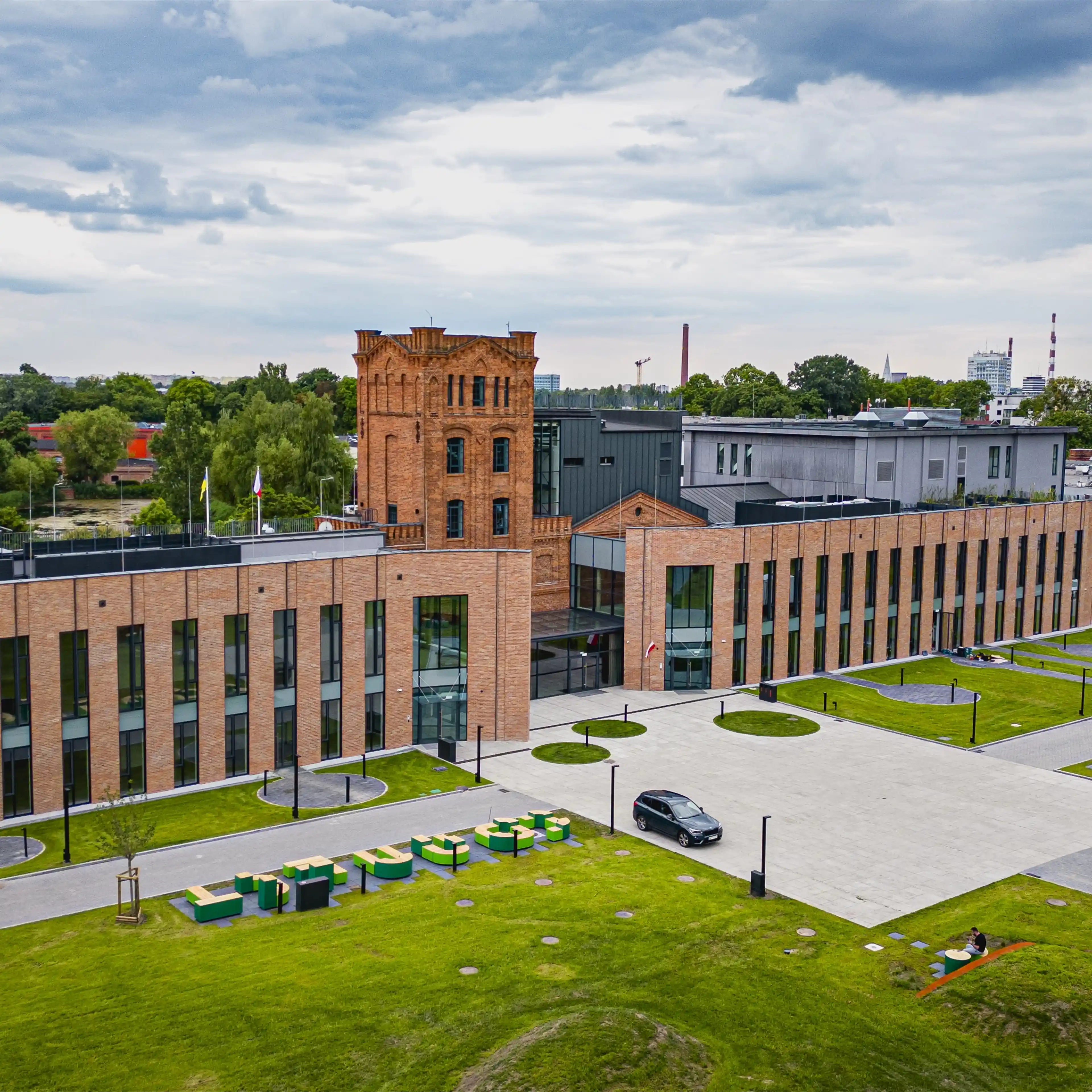 Re_Connect, Tymienieckiego 22G, Łódź, Widzew