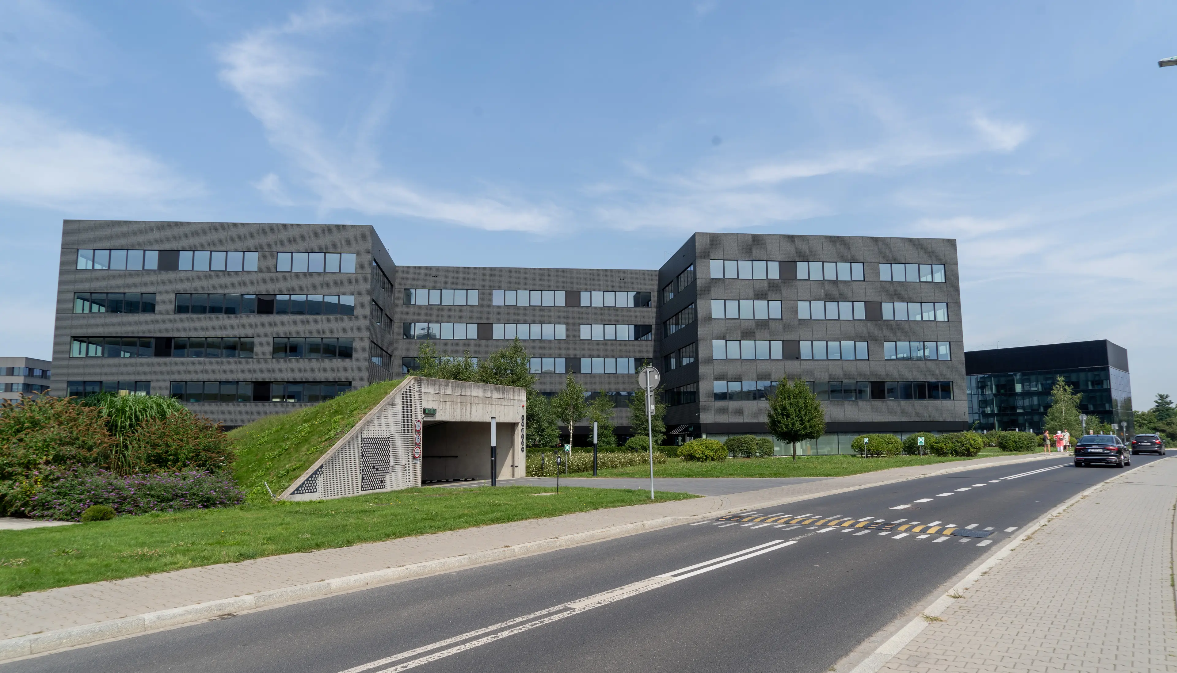 DOT Office D, Czerwone Maki 87, Kraków, Południe