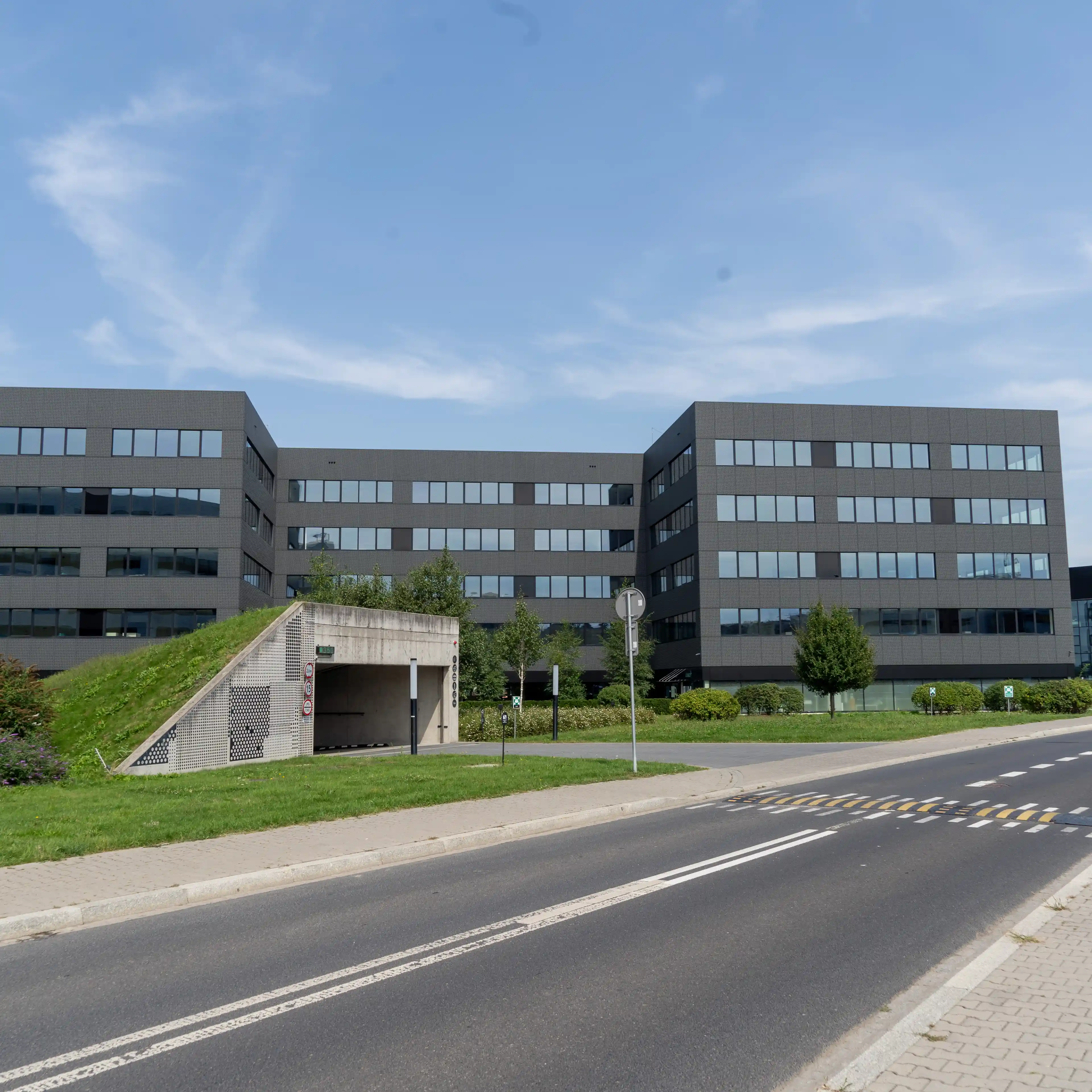 DOT Office D, Czerwone Maki 5 B, Kraków, Południe