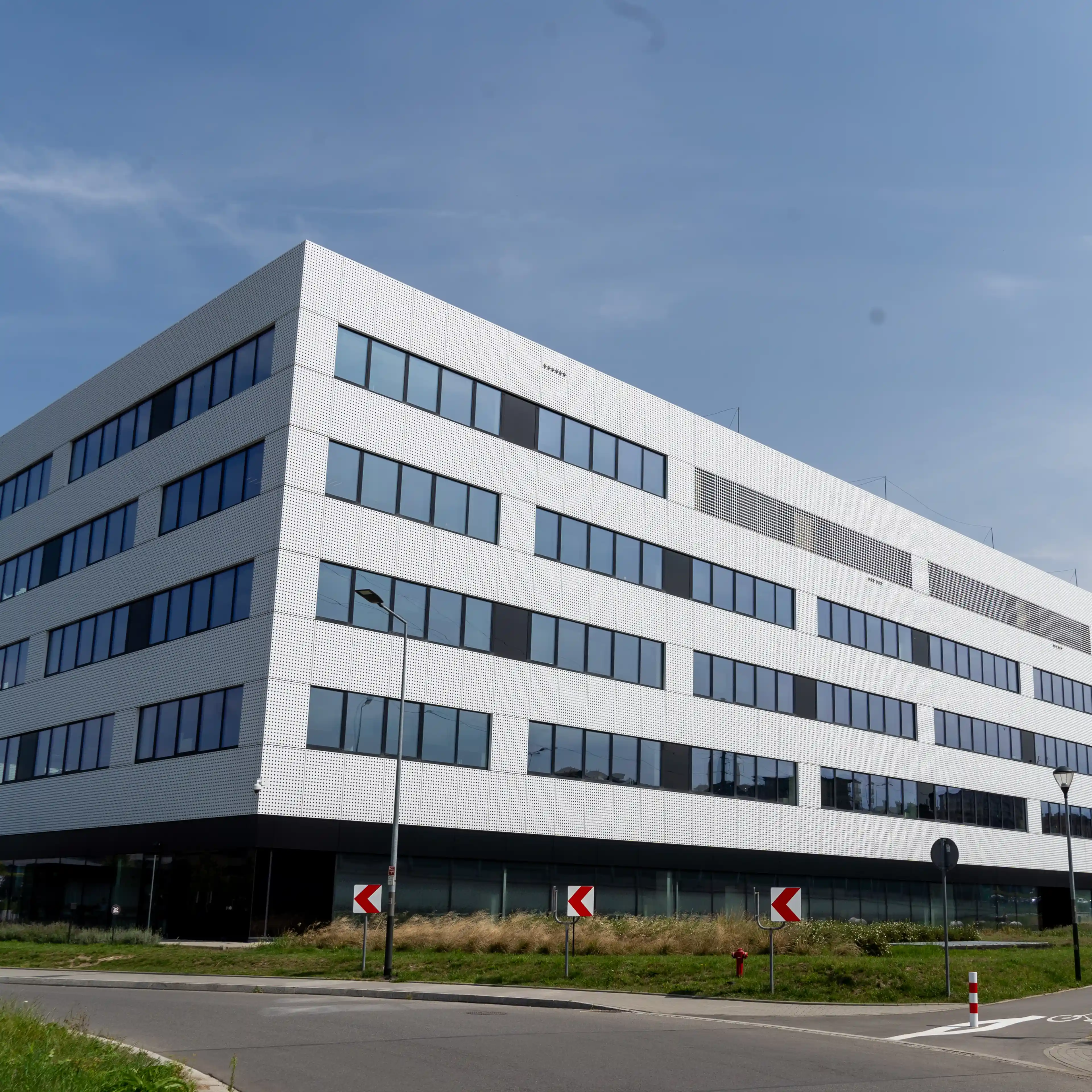 DOT Office A, Czerwone Maki, Kraków, Południe