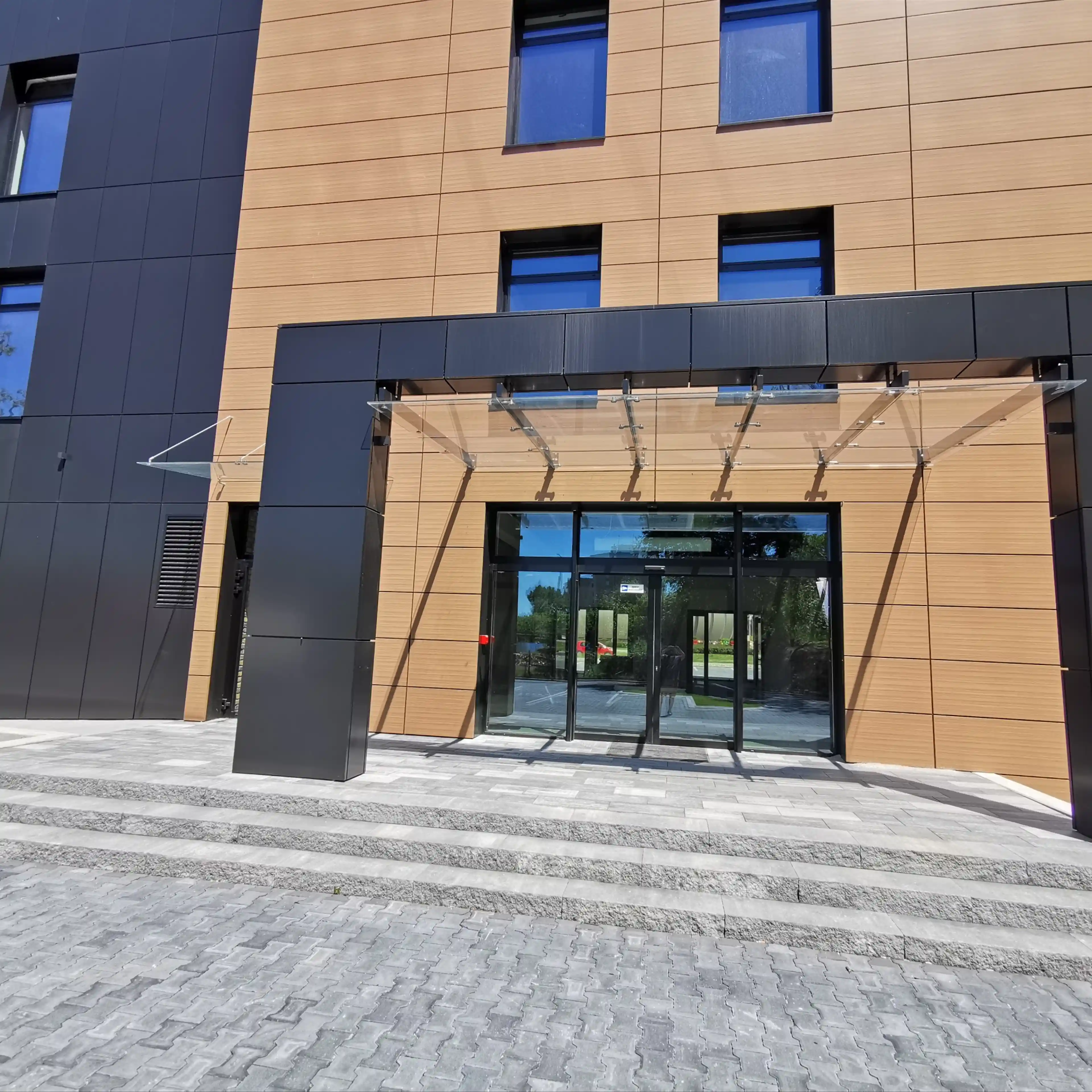 Biurowiec Czyżyny, Mieczysława Medweckiego 7, Krakow, Północny Wschód
