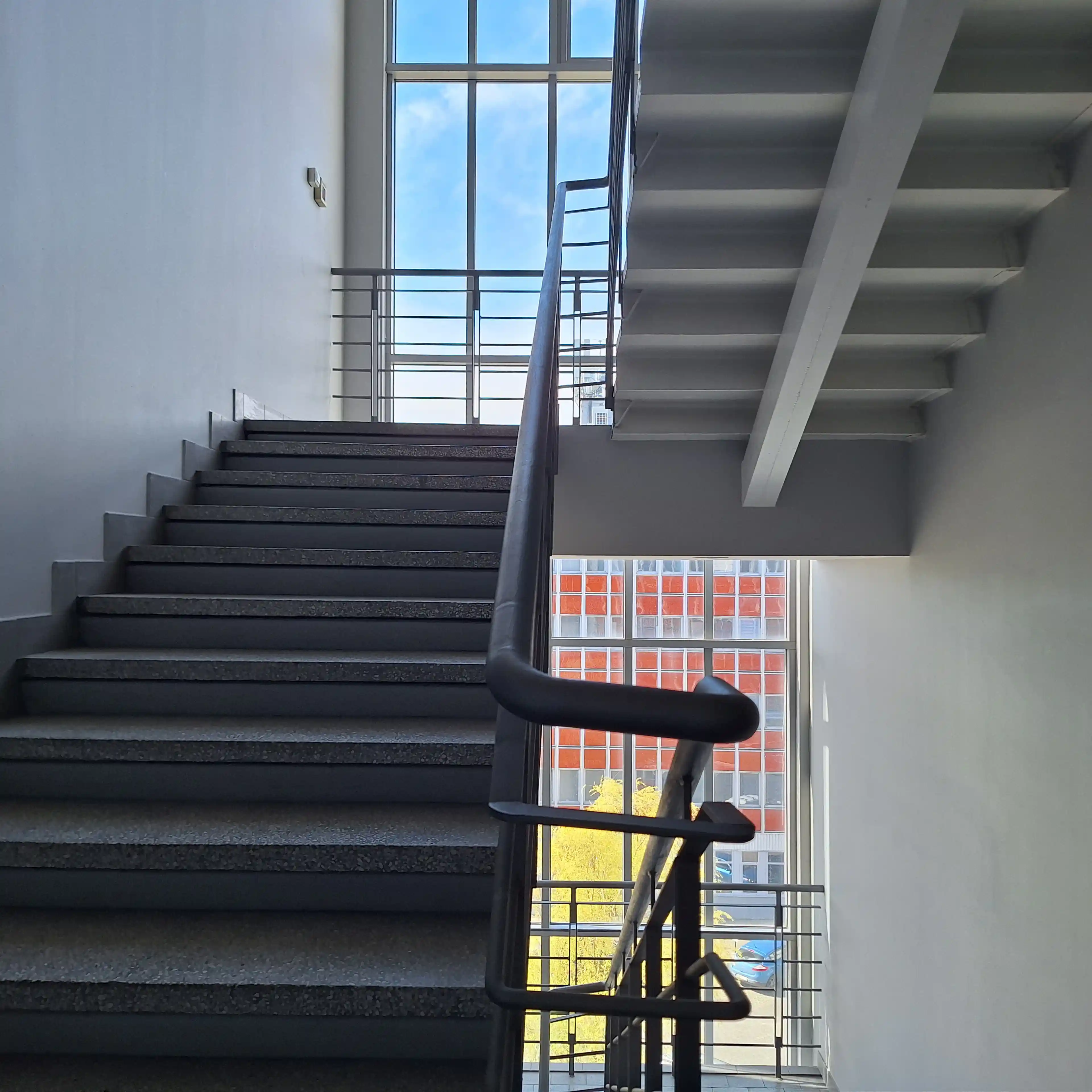 TWINS, Aleksandra Ostrowskiego 7,9, Wrocław, Fabryczna