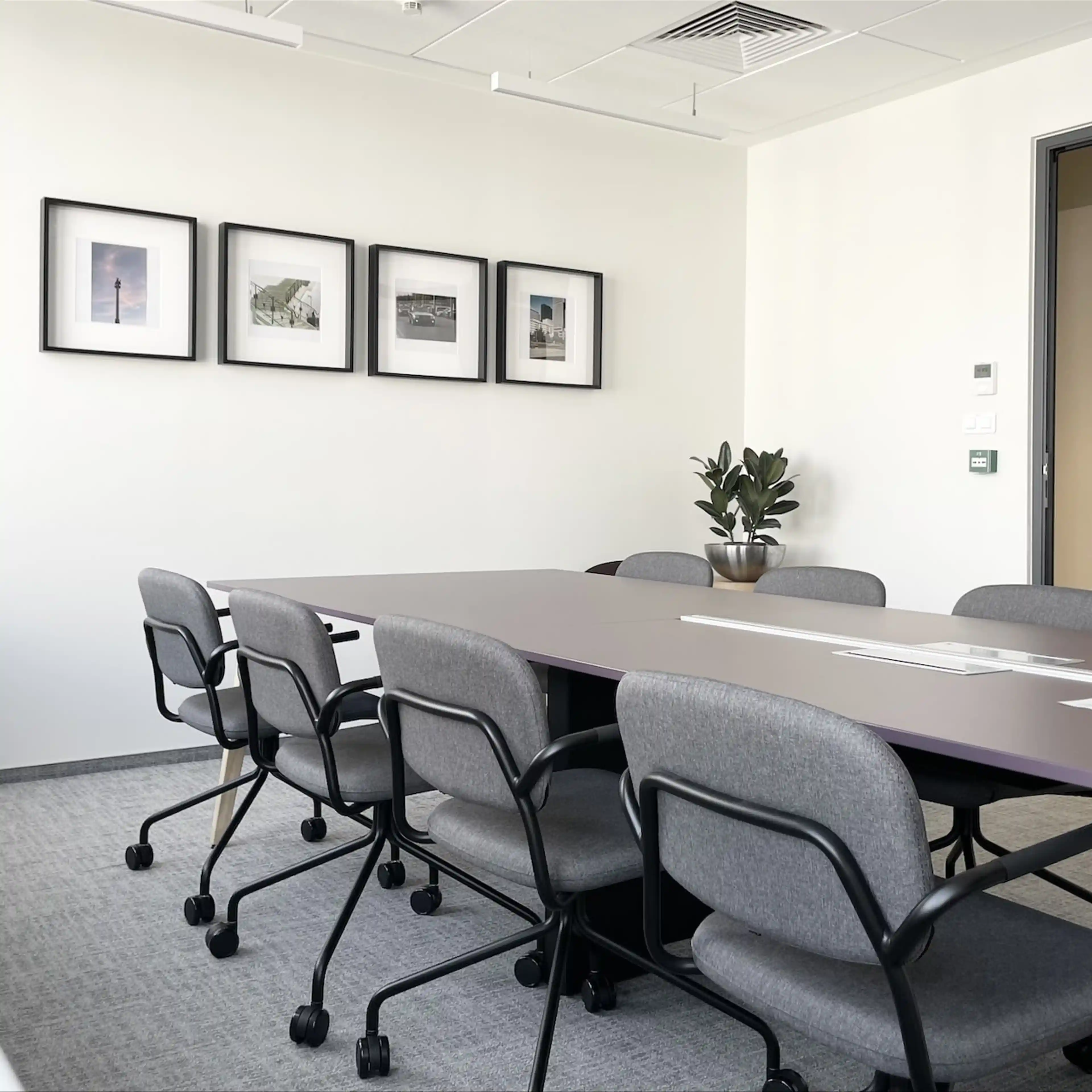 Sienna Center - Biura serwisowane, Sienna 75, Warszawa, Wola