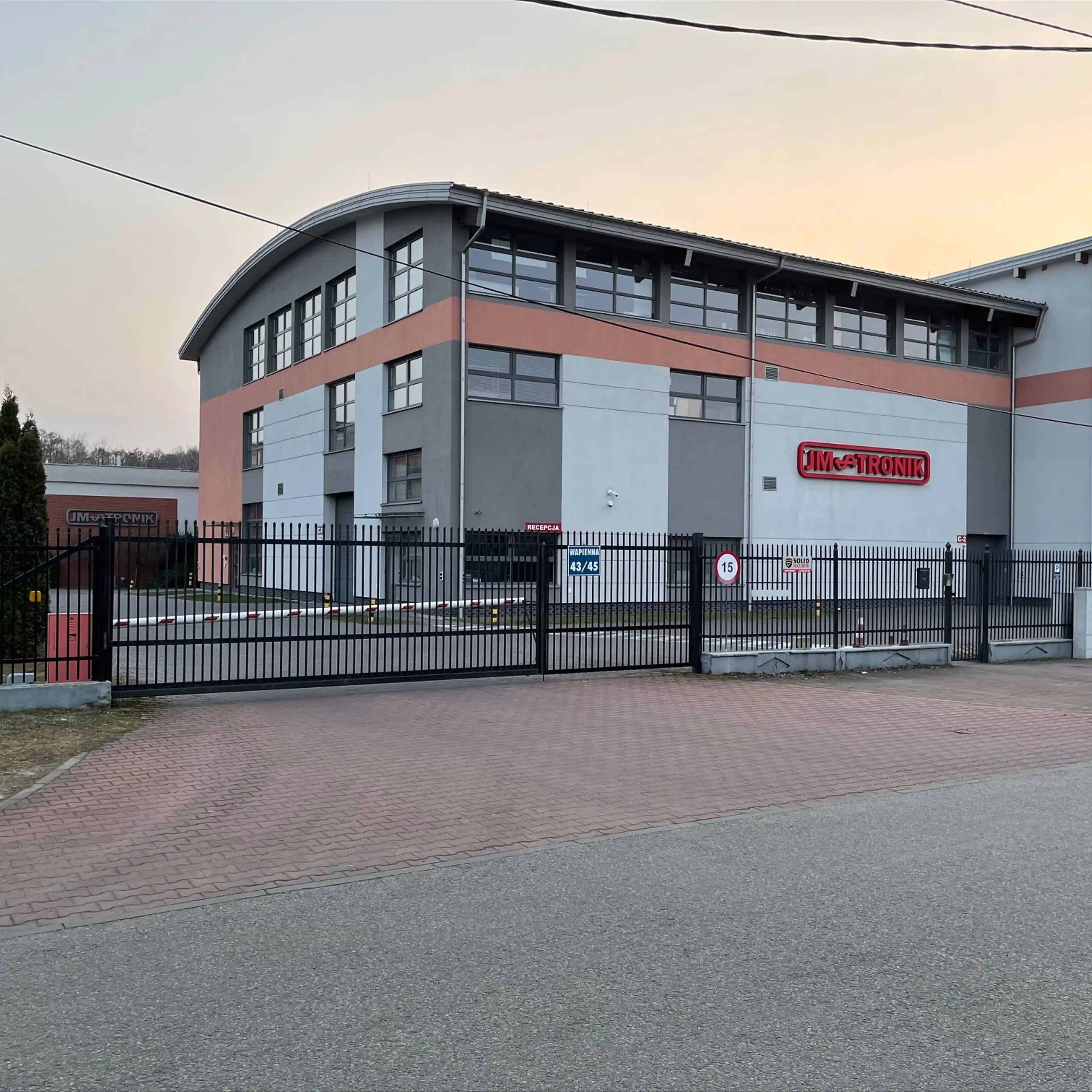 Wapienna 43/45, Wapienna 43/45, Warszawa, Wawer