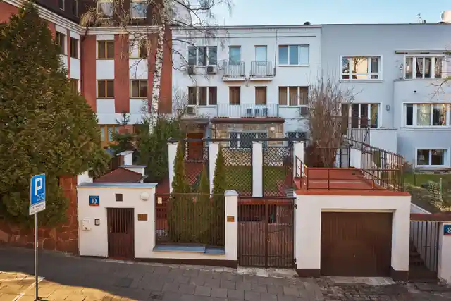 Humańska 10, Humańska 10, Warszawa, Mokotów