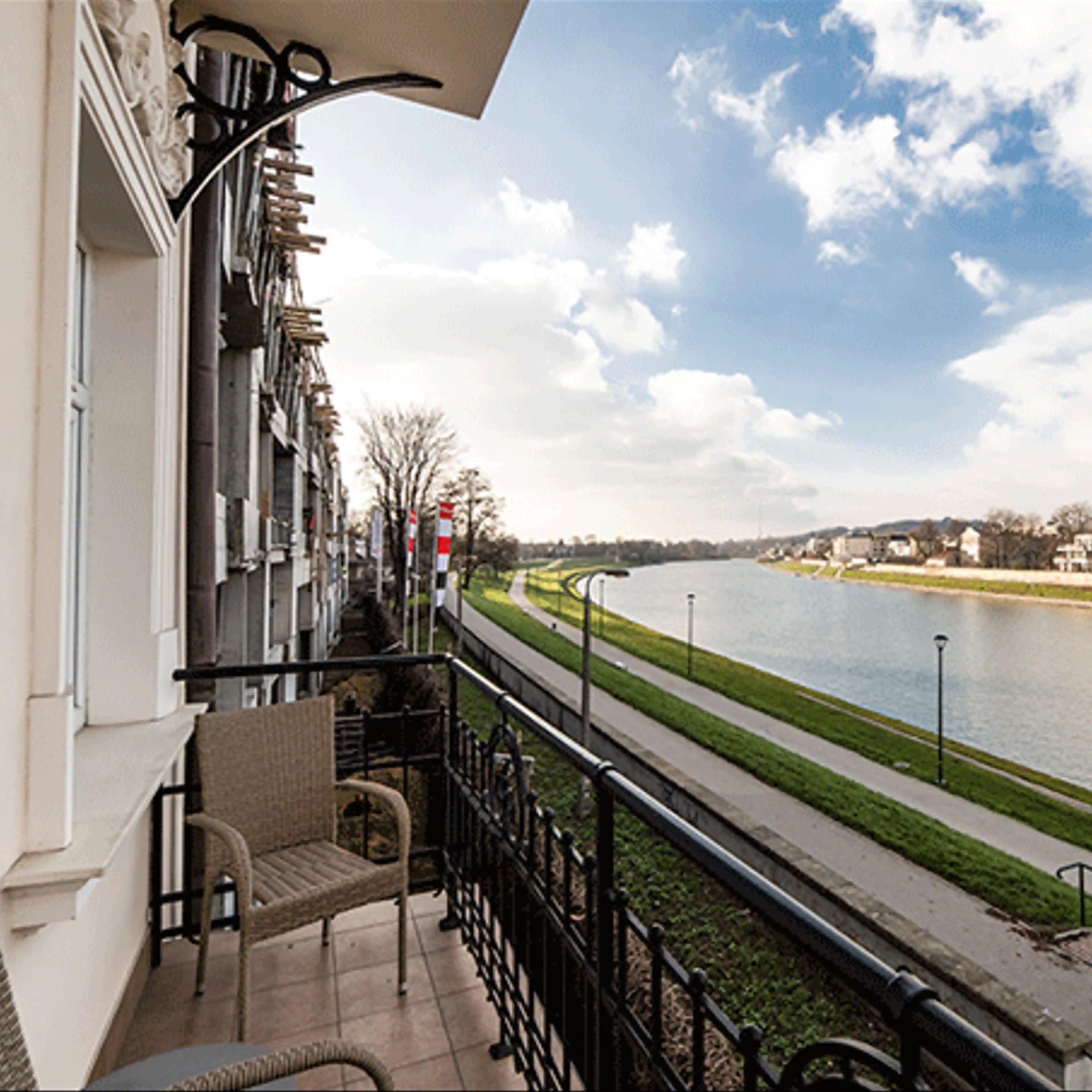 Madalińskiego 9, Madalińskiego 9, Kraków, Południe