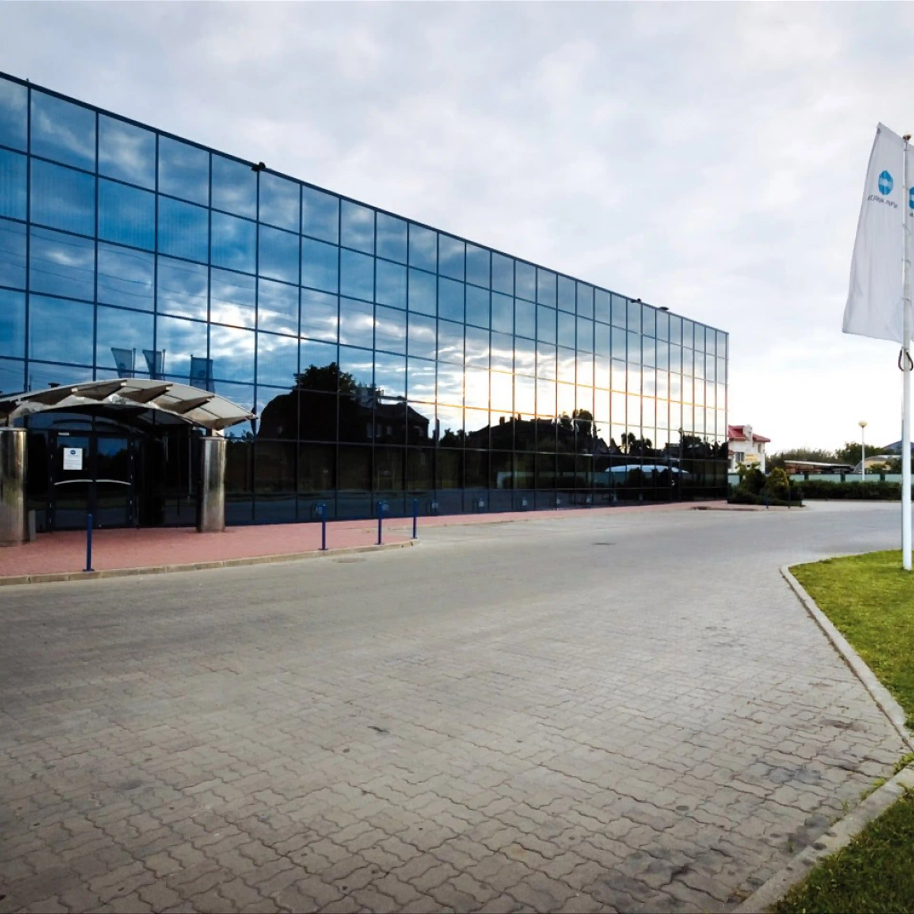 Manhattan Distribution Center, Muszkieterów 15, Warsaw, Ochota i Włochy