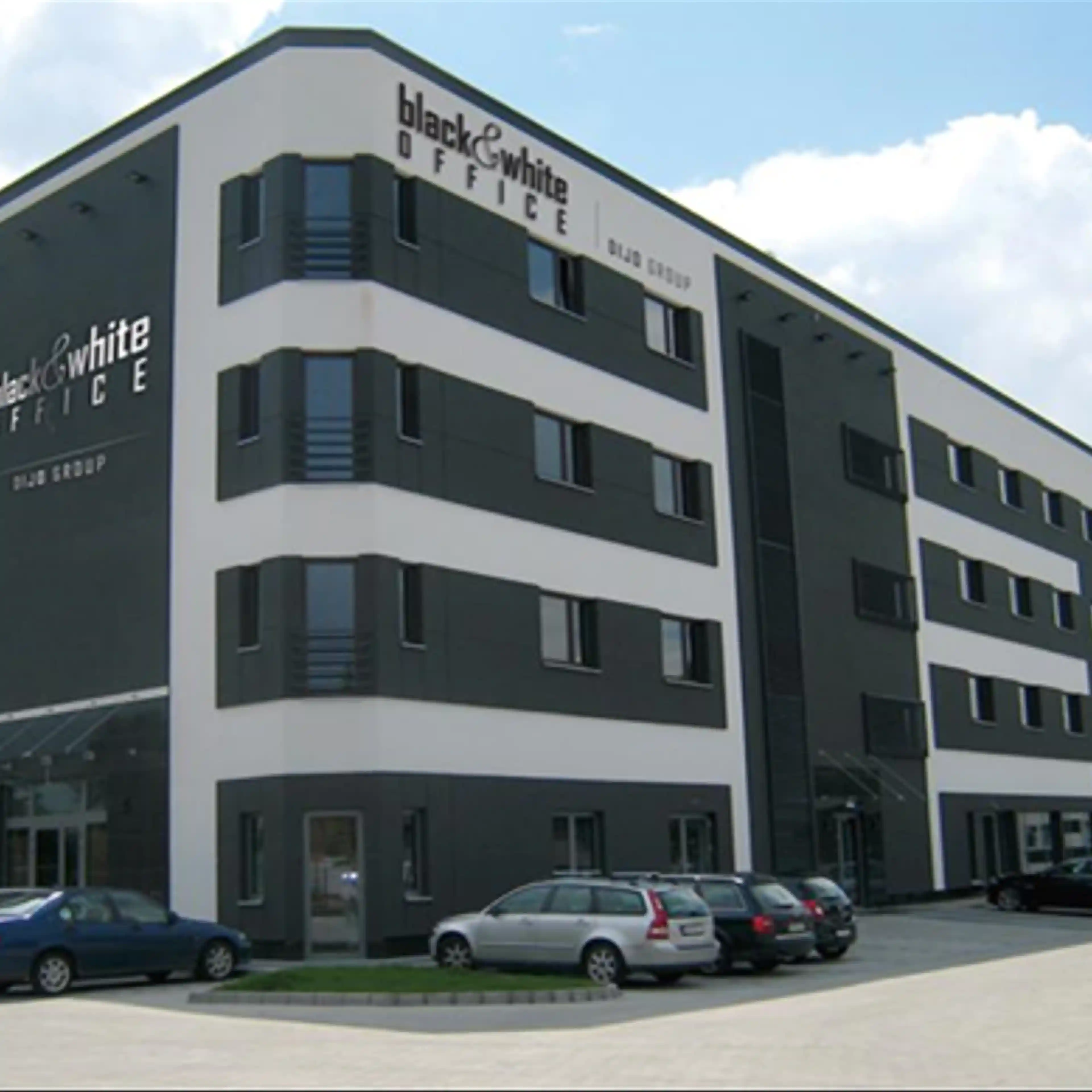 Black&White, Mokronoska 2, Wrocław, Fabryczna