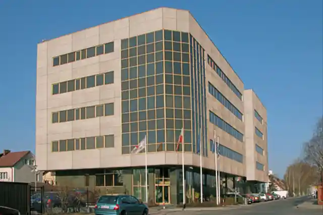 Murmańska 25/Jordanowska 12, Murmańska 25, Warsaw, Praga