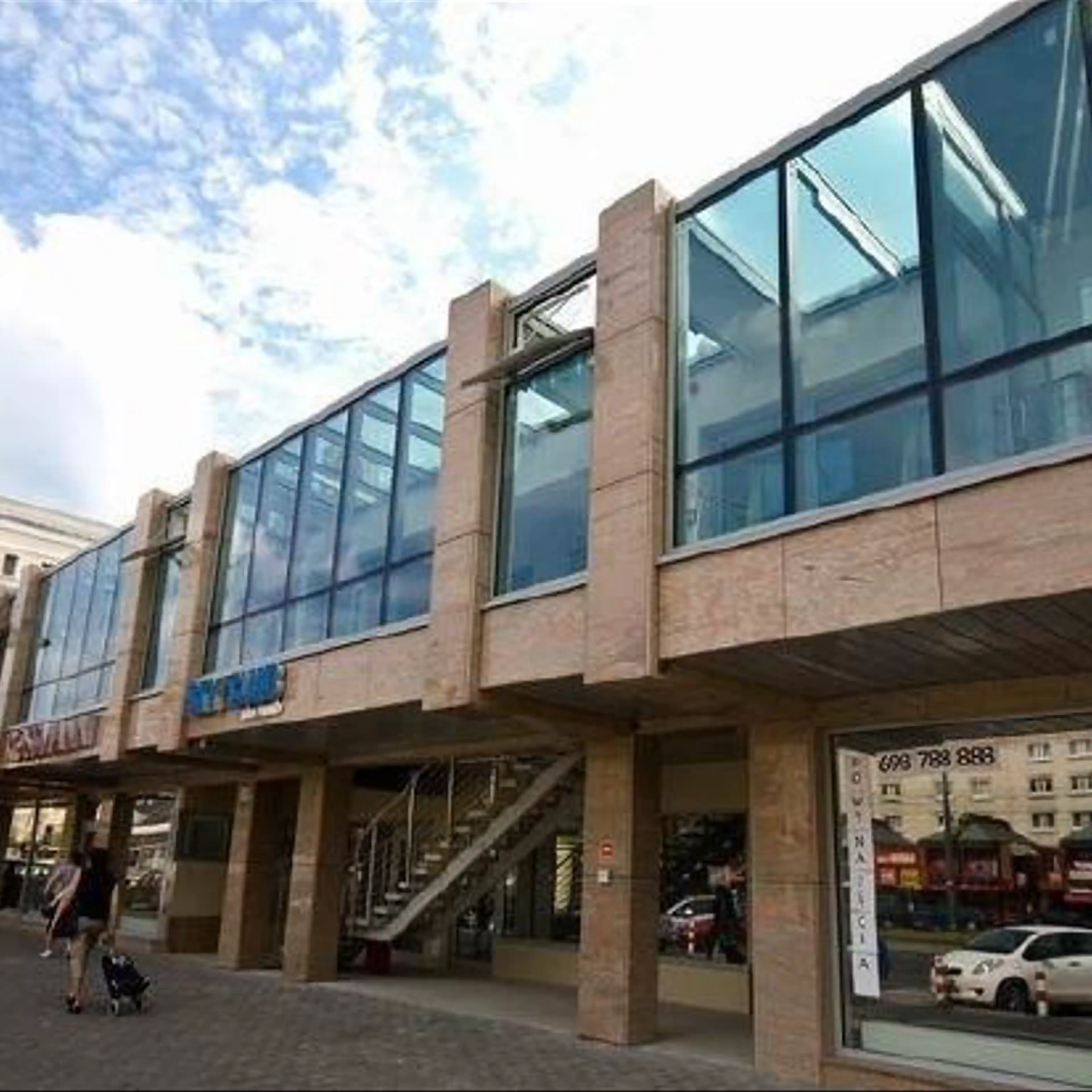 Lokale Handlowe Biura Pasaż Muranów, Al. Jana Pawła II 41 A, Warszawa, Wola