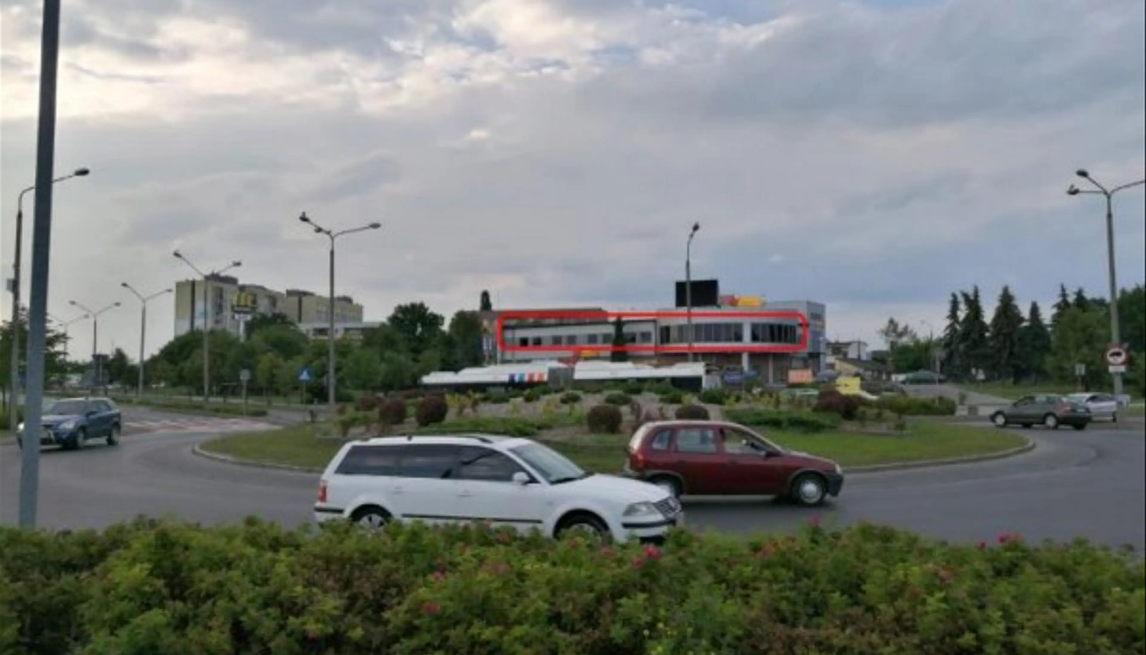 Grzecznarowskiego 26, Grzecznarowskiego 26, Radom, Ustronie
