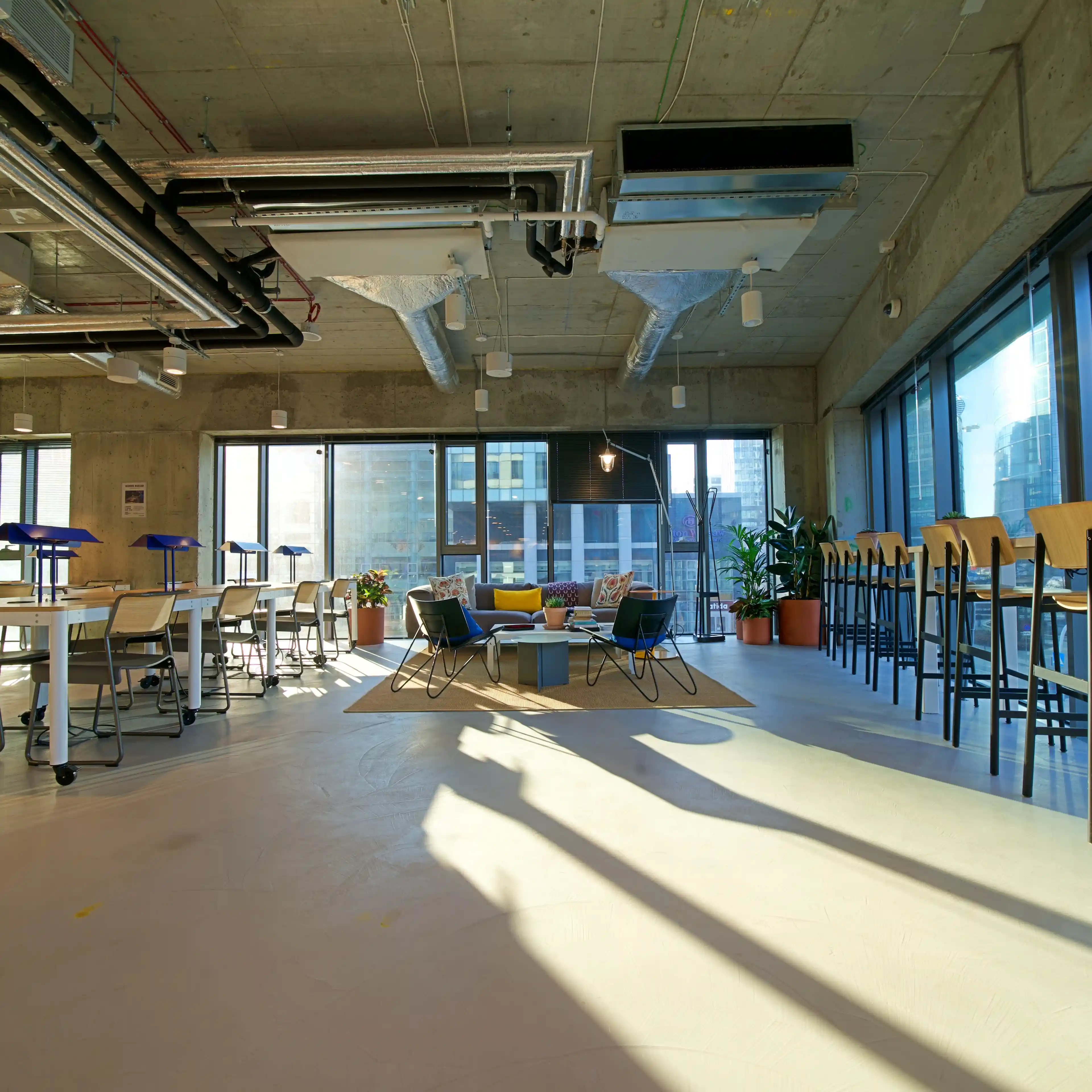 Browary Warszawskie - Biura przy Bramie - Biura serwisowane, Grzybowska 62, Warszawa, Wola