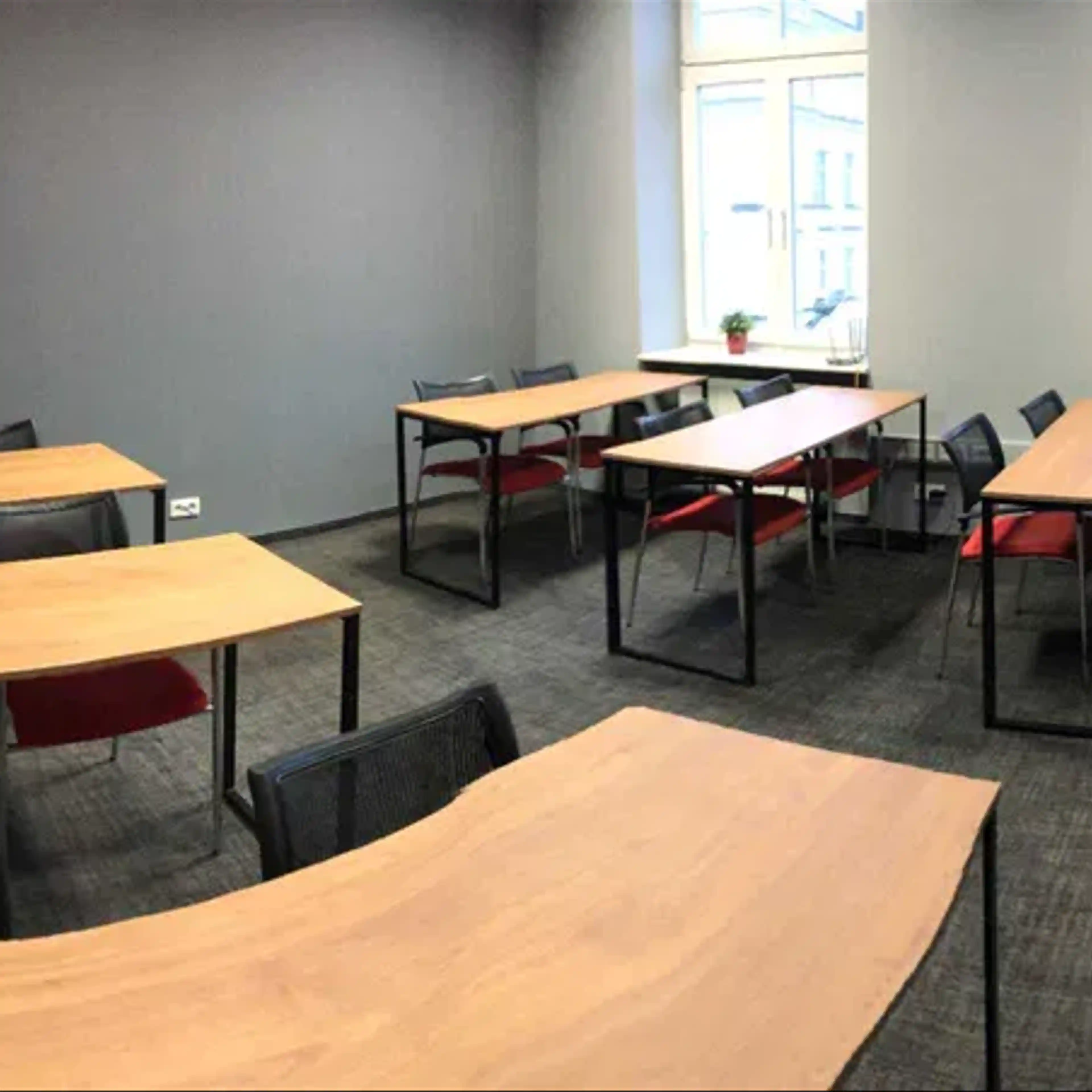 WOLNICA - Biura serwisowane, Plac Wolnica 13/19, Krakow, Północny Zachód