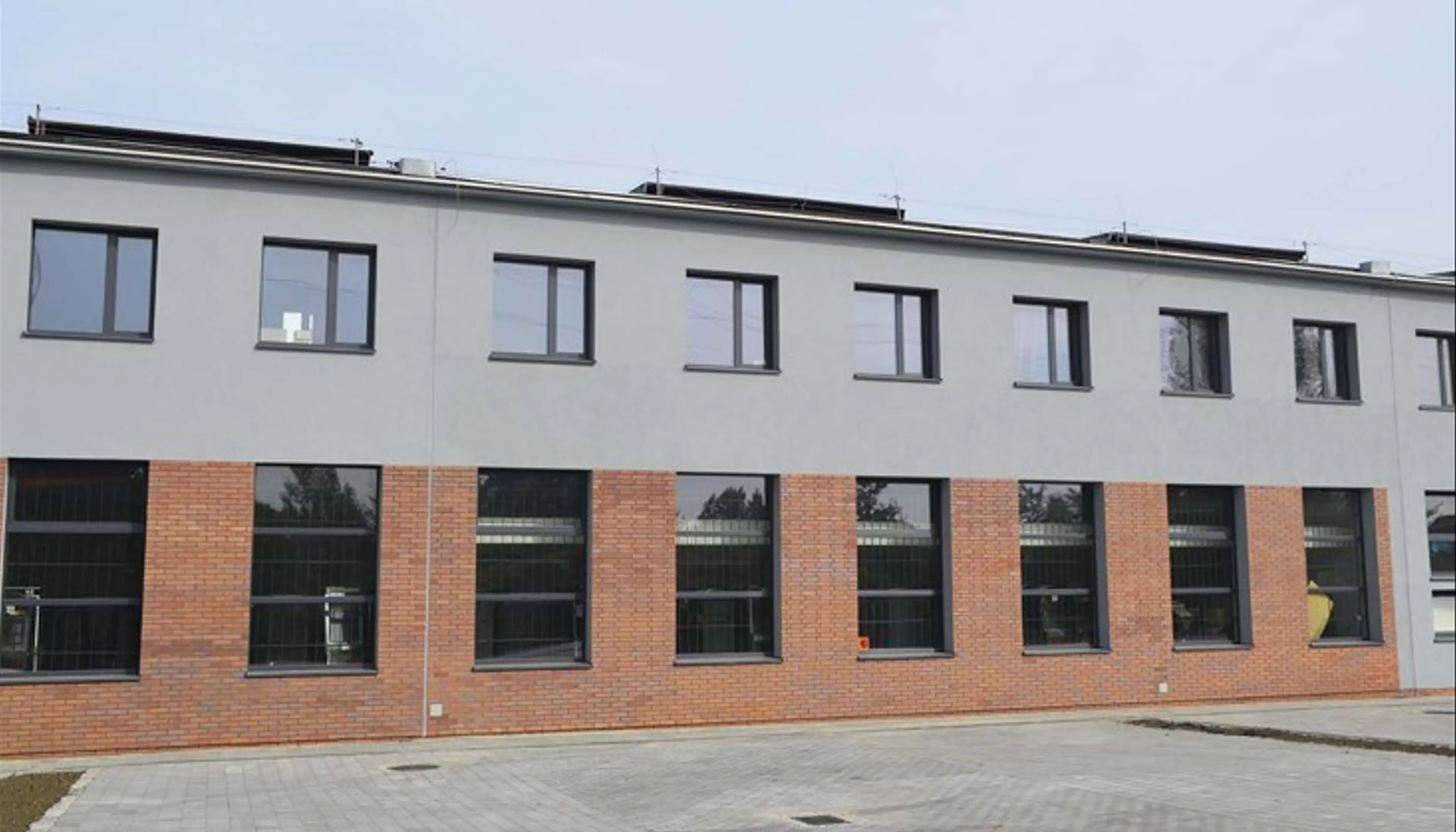 Centrum Usługowe ŻELAZNA 15B, Żelazna 15B, Katowice, Dąb