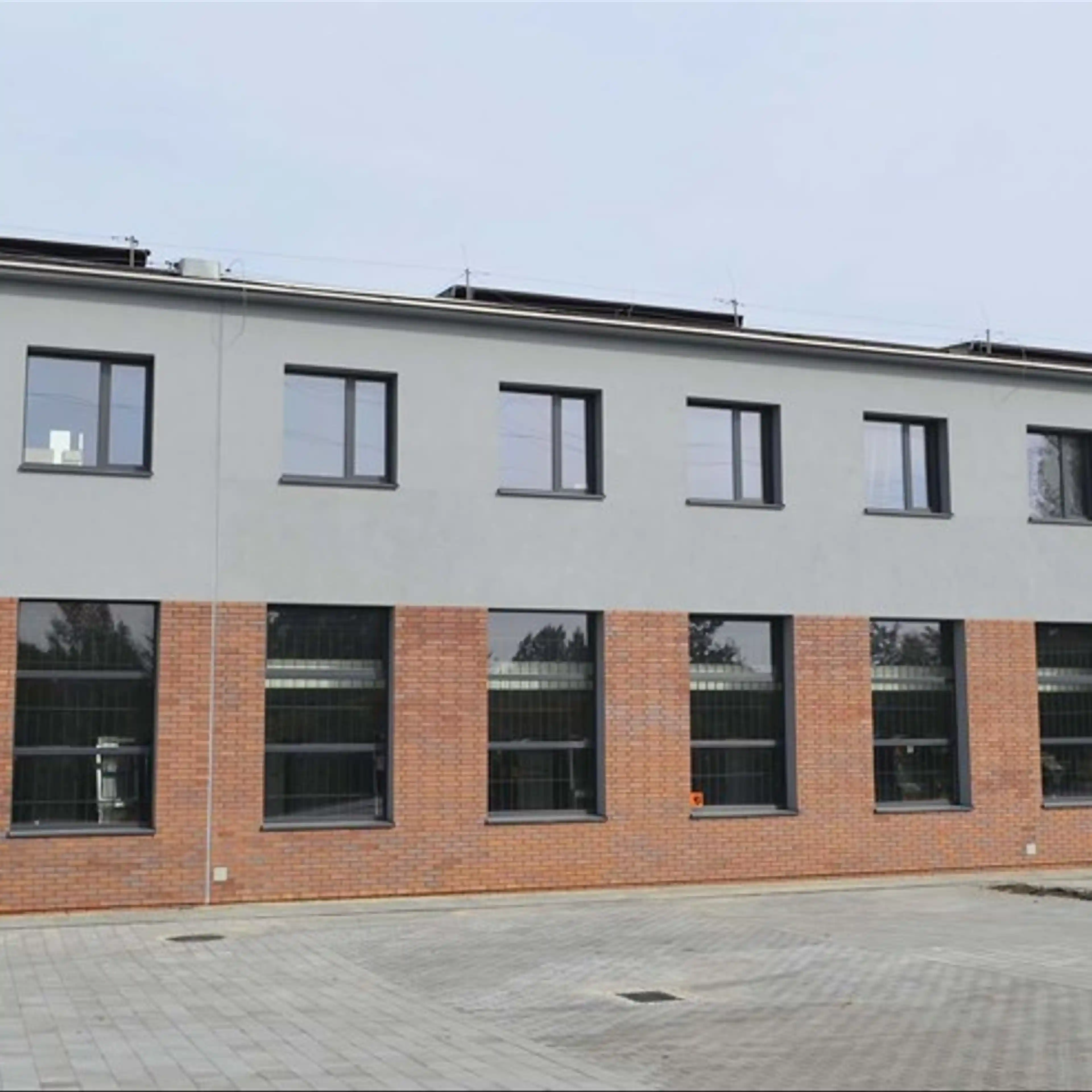 Centrum Usługowe ŻELAZNA 15B, Żelazna 15B, Katowice, Dąb