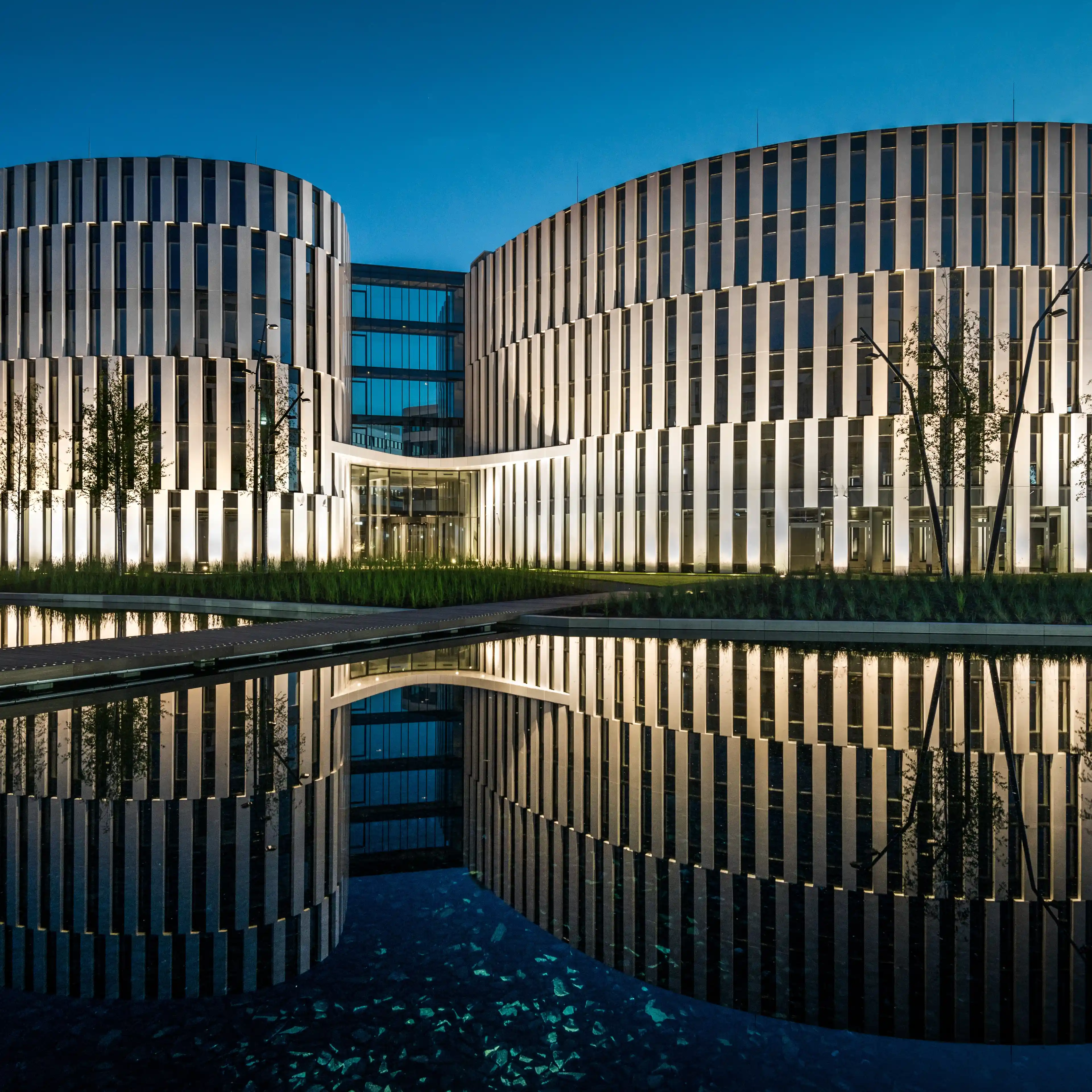 Business Garden Warszawa – Budynek 5 - Biura serwisowane, Żwirki i Wigury 16A, Warszawa, Ochota i Włochy