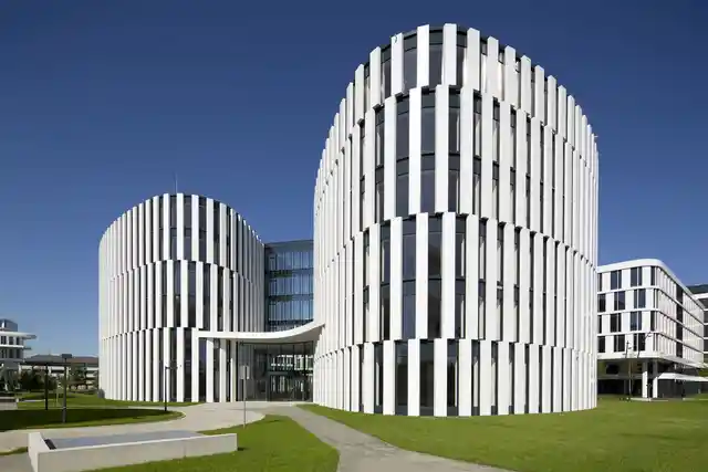 Business Garden Warszawa – Budynek 5 - Biura serwisowane, Żwirki i Wigury 16A, Warszawa, Ochota i Włochy