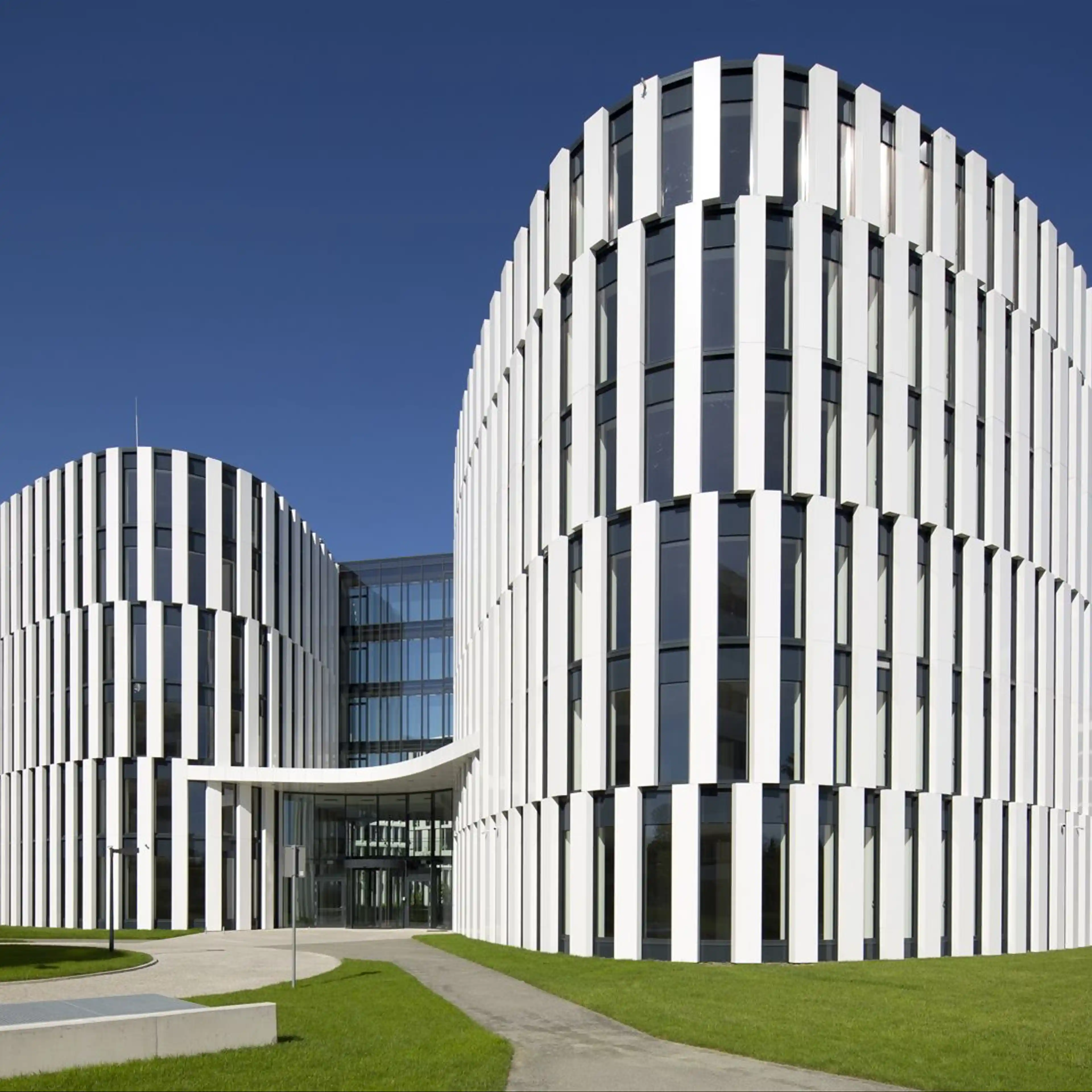 Business Garden Warszawa – Budynek 5 - Biura serwisowane, Żwirki i Wigury 16A, Warszawa, Ochota i Włochy