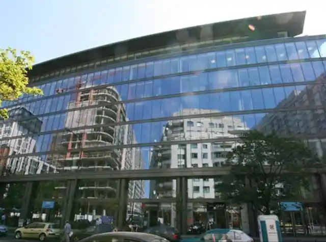 Grupa Abris Capital Partners pozostaje w biurowcu Grzybowska Park i powiększa zajmowaną powierzchnię
