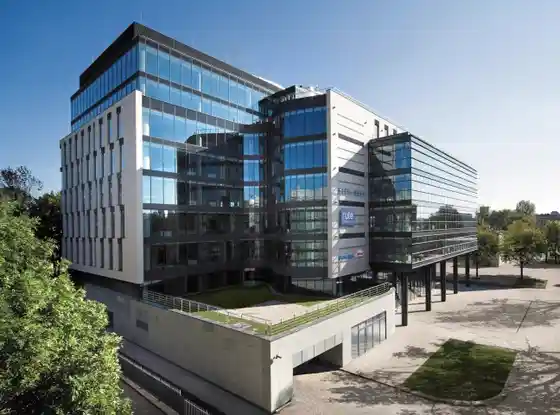 Ikona luksusu w odbudowującej się Łodzi