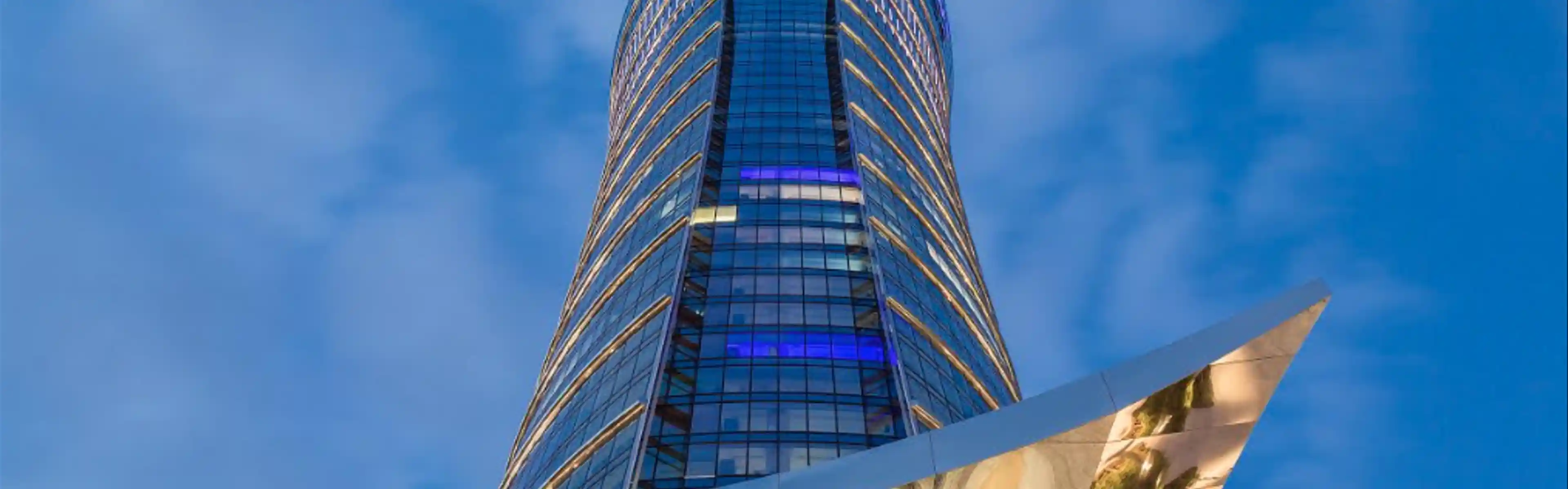 Shares in Warsaw Spire