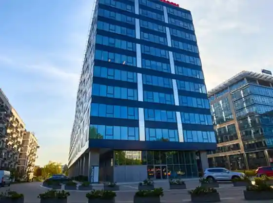 Warszawski biurowiec Wołoska 24 kupiony przez czeski fundusz